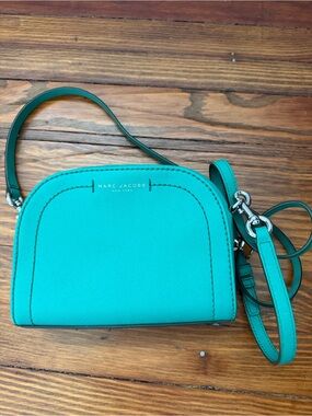 Green Crossbody Camera Bag with Silver Hardware Marc Jacob’s